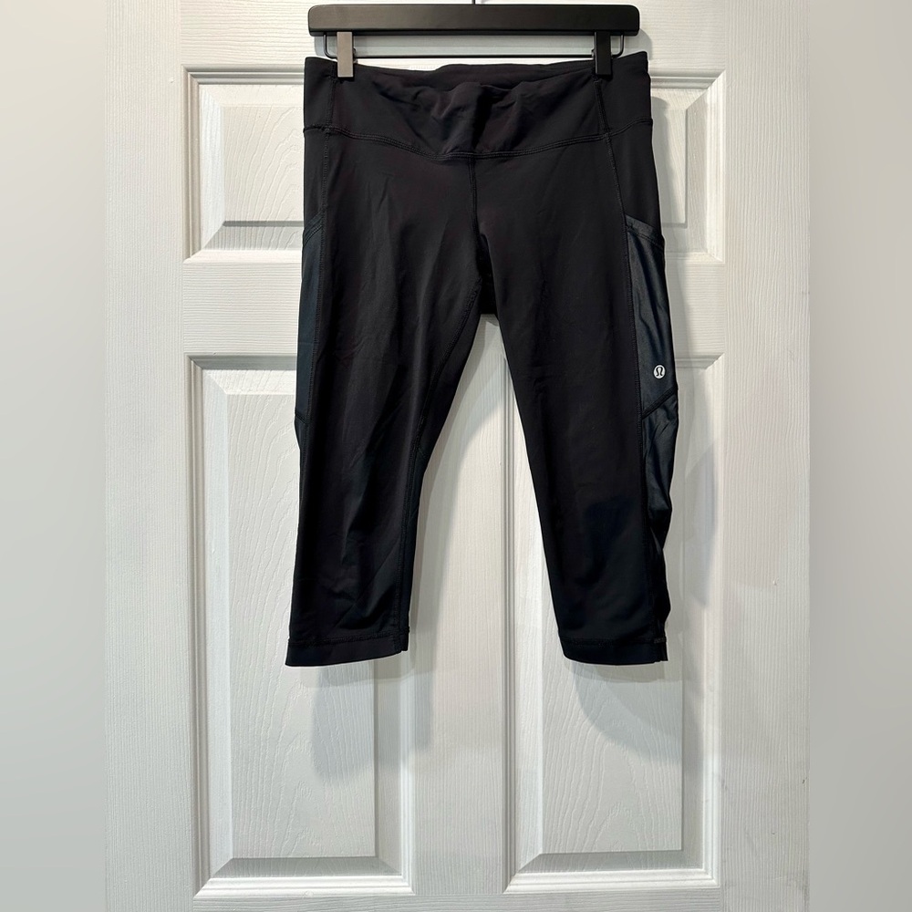 Lululemon Athletica Black Cropped Leggings with Ruched Detail